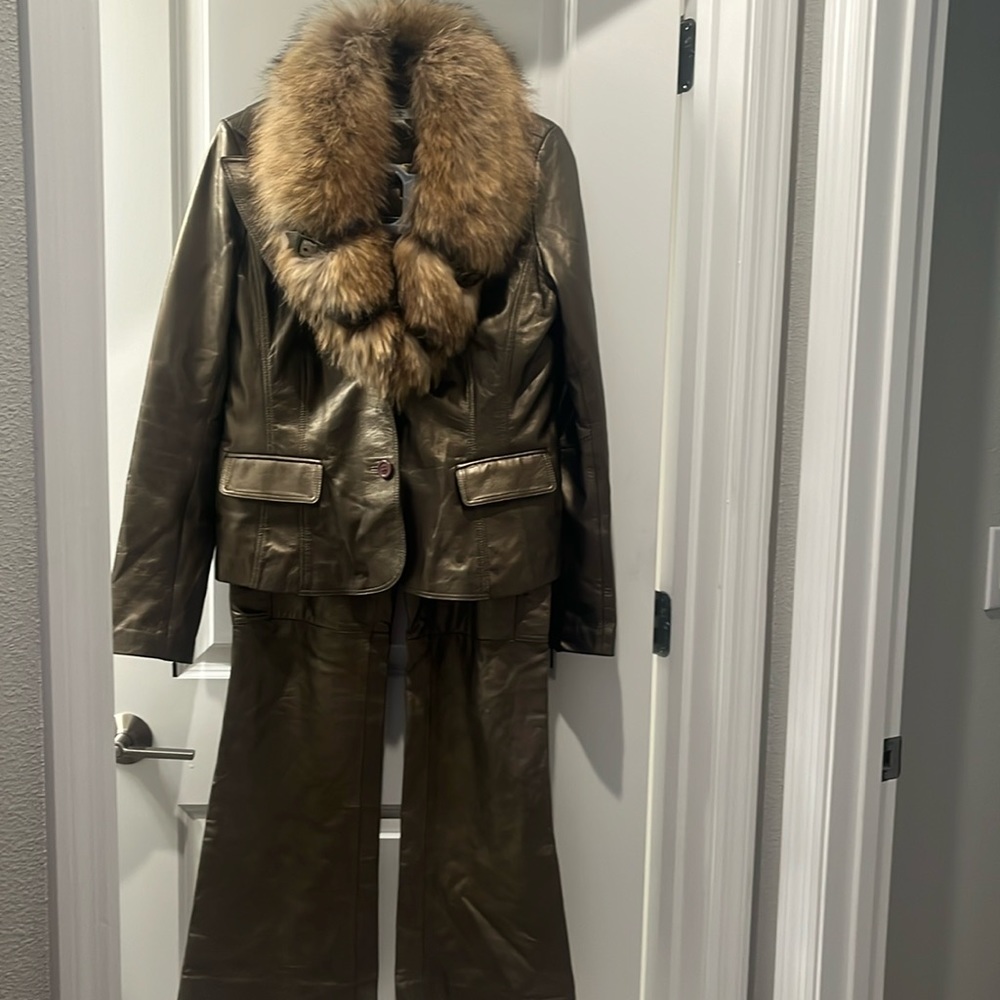 Cache Bronze leather jacket w/fur collar Size 12 & matching leather pants Size 8
